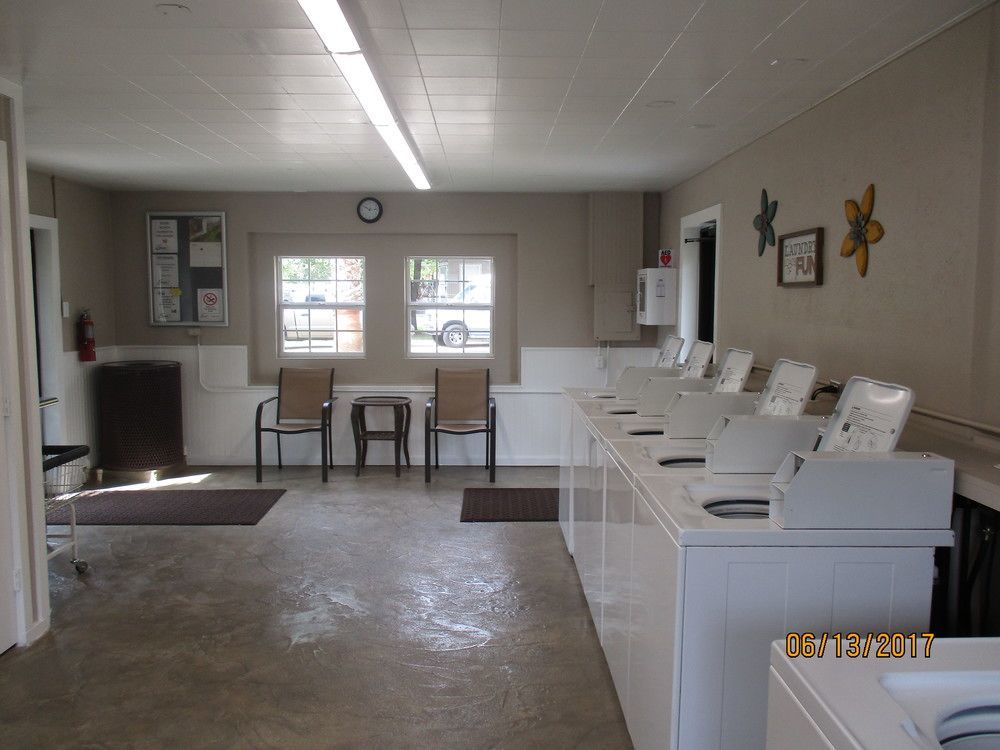 Travelers World Rv Resort 圣安东尼奥 外观 照片